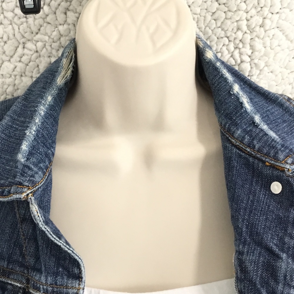 Demin Patch Stitching Distressed Small Jacket - Picture 4 of 15